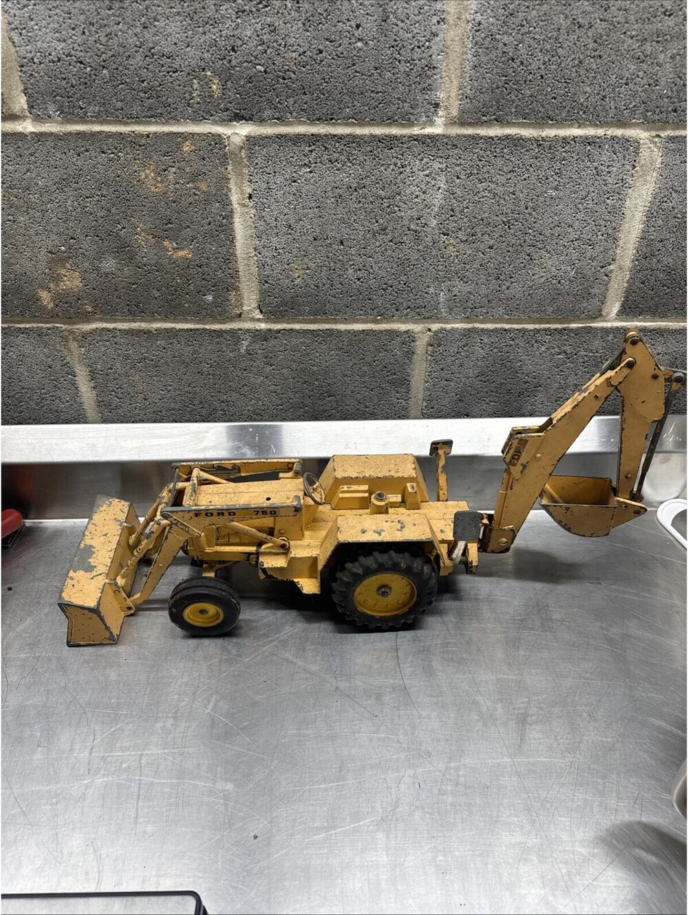 Vintage Ertl Backhoe Loader Ford 750 Diecast Model 30” Metal Construction 1960's